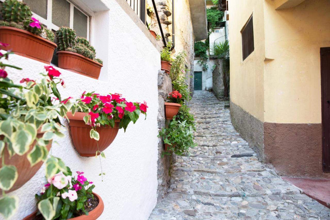Charming Moment Di Villa Porta - Borgo Antico ลุยโน ภายนอก รูปภาพ